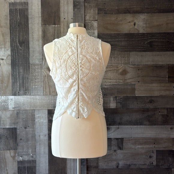 Vintage 90s elegant sleeveless top medium white crochet lace coquette angelic - Picture 8 of 11